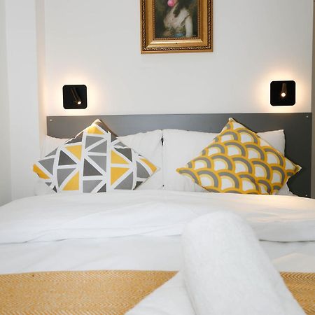 New Luxury Apartments In Central London Next To Shops, Cafes, Bars & Metro Eksteriør billede