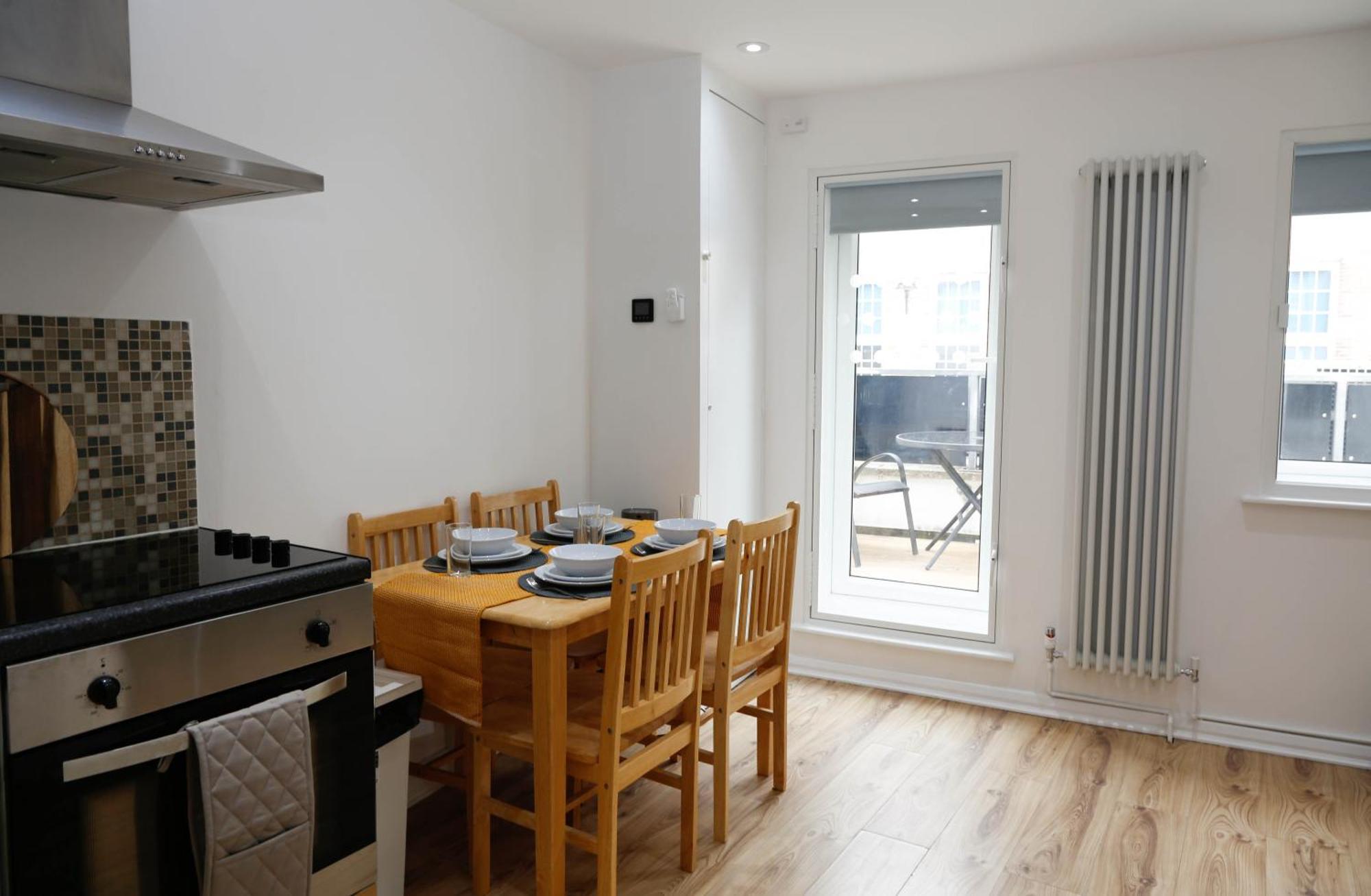 New Luxury Apartments In Central London Next To Shops, Cafes, Bars & Metro Eksteriør billede