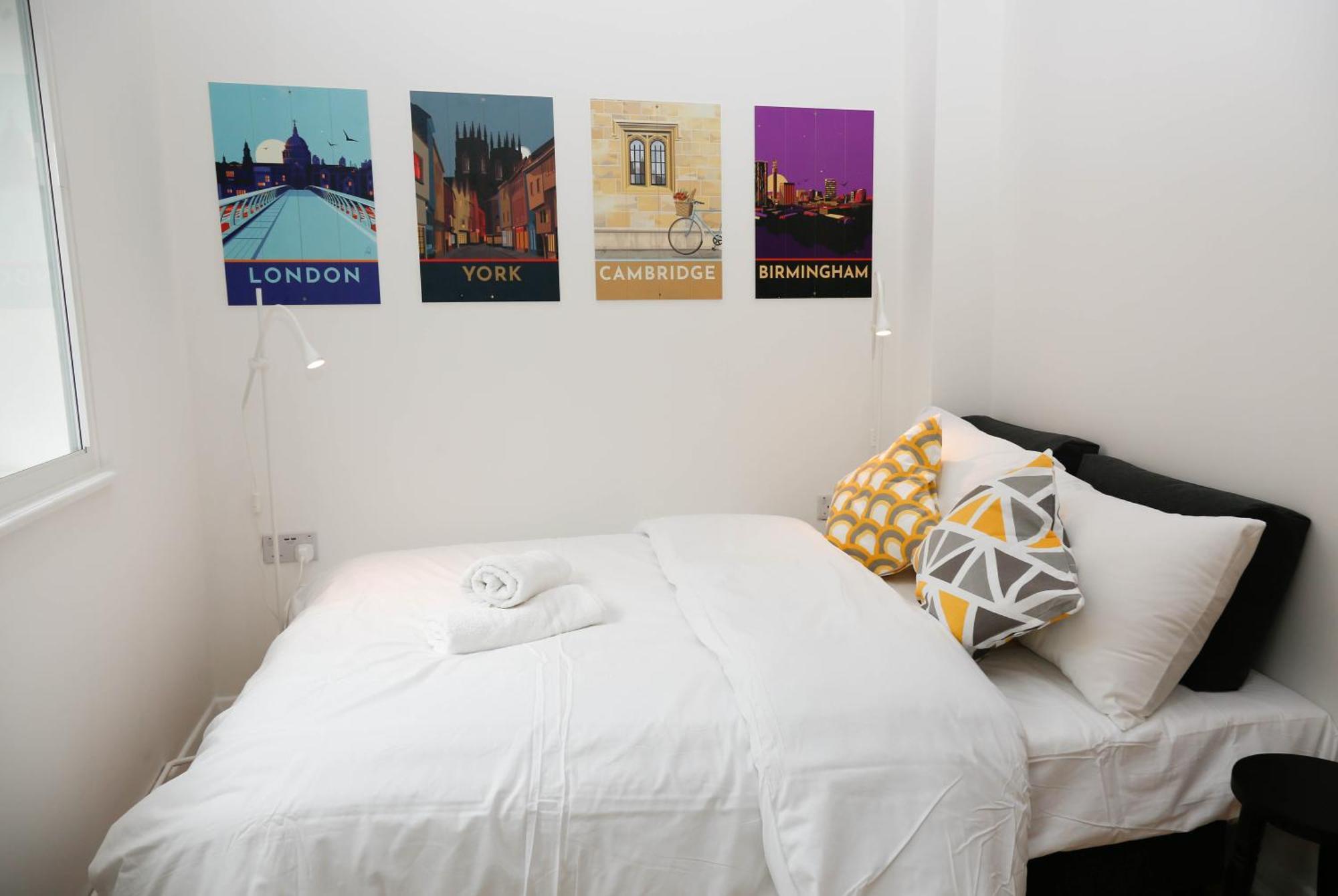 New Luxury Apartments In Central London Next To Shops, Cafes, Bars & Metro Eksteriør billede