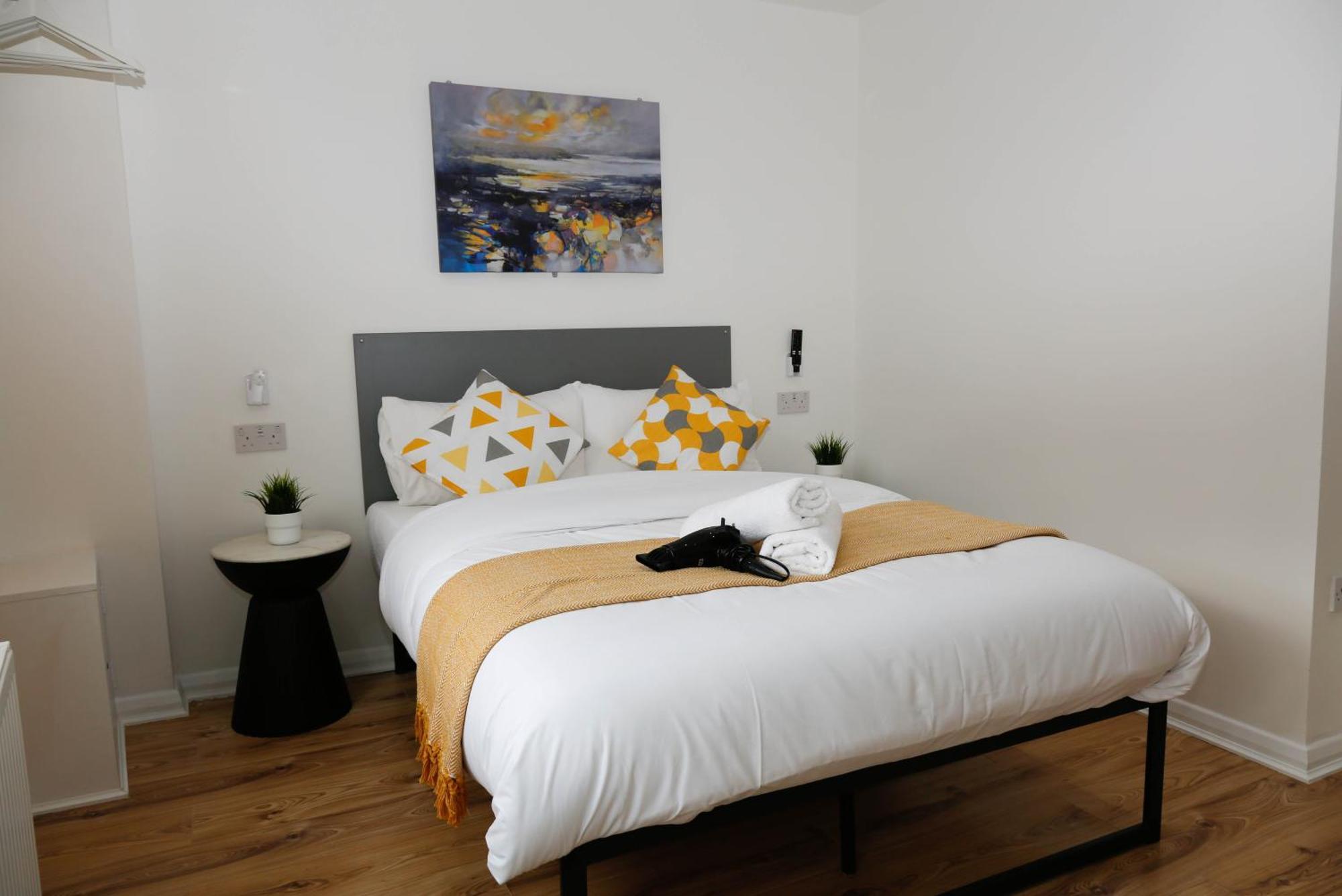 New Luxury Apartments In Central London Next To Shops, Cafes, Bars & Metro Eksteriør billede