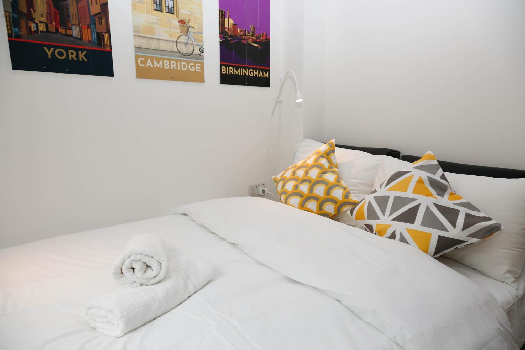 New Luxury Apartments In Central London Next To Shops, Cafes, Bars & Metro Eksteriør billede