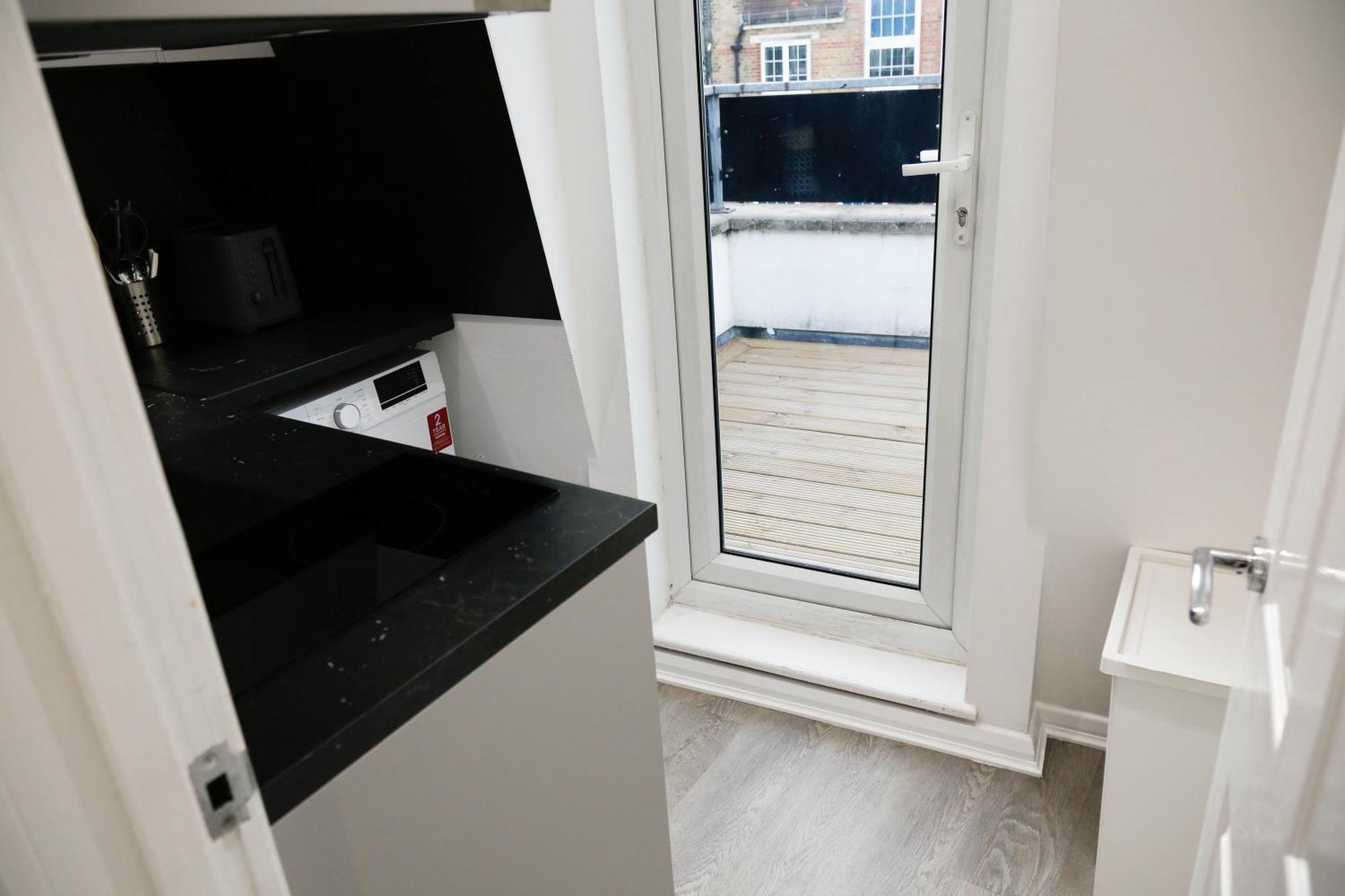 New Luxury Apartments In Central London Next To Shops, Cafes, Bars & Metro Eksteriør billede