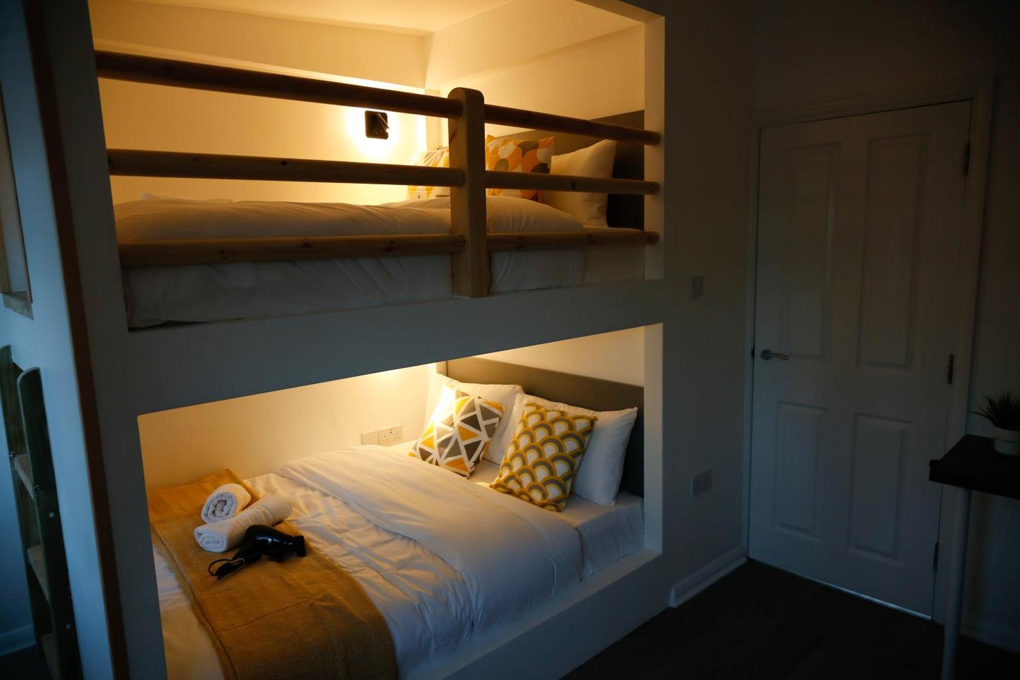 New Luxury Apartments In Central London Next To Shops, Cafes, Bars & Metro Eksteriør billede