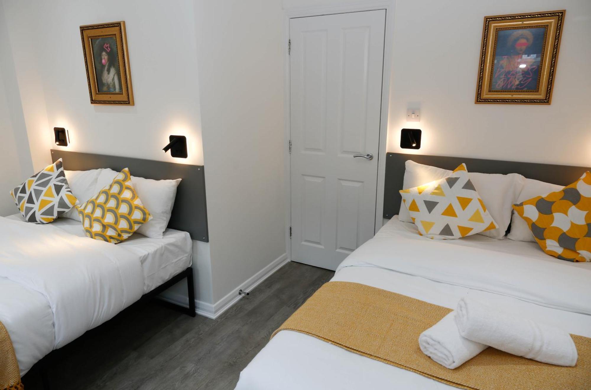 New Luxury Apartments In Central London Next To Shops, Cafes, Bars & Metro Eksteriør billede